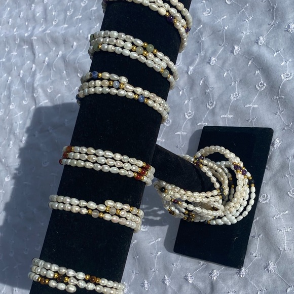 Freshwater Pearl Gemstone memory wire Bracelet NWT - Picture 4 of 9